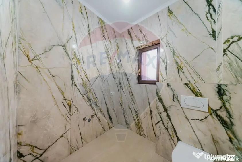 Casă cu 5 camere cu Teren 500 Mp în Vladimirescu
