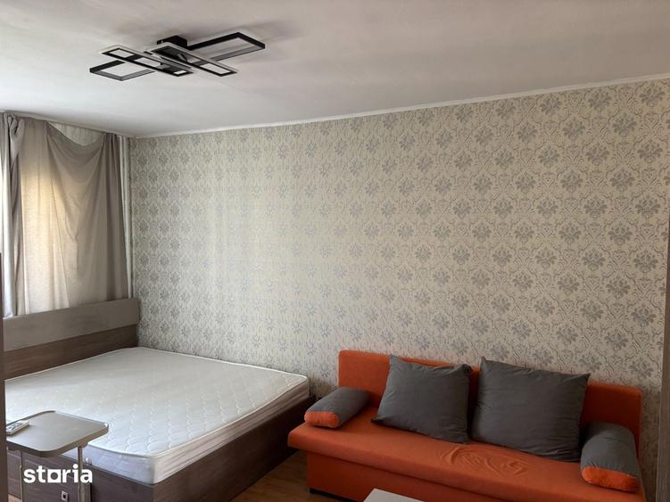 Garsonieră decomandată în Tineretului