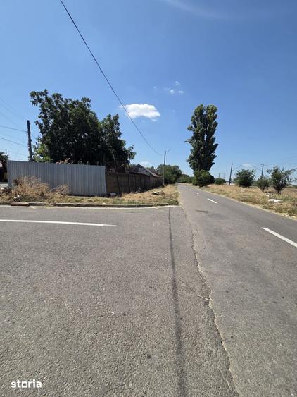 Casă cu 4 camere cu Teren 500 Mp în Radu Negru