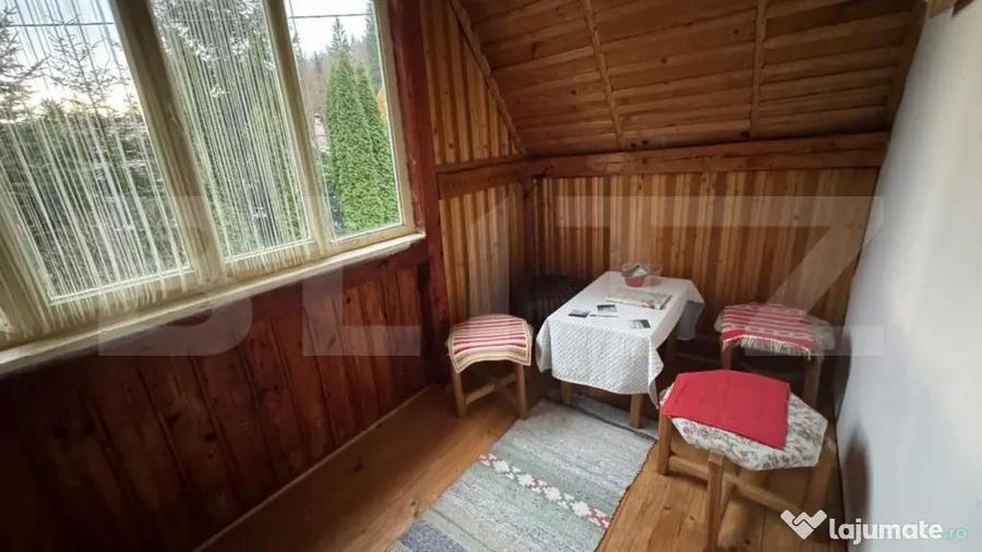 Casă cu 4 camere cu Teren 500 Mp în Colibița