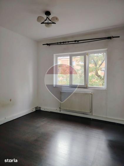 Apartament cu 3 camere decomandat, mobilat în Vasile Alecsandri