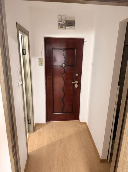 Garsonieră semidecomandată în Titan