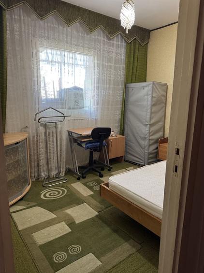 Apartament cu 4 camere decomandat în Zorilor