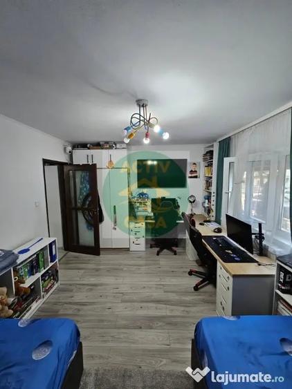 Apartament cu 3 camere decomandat în Central