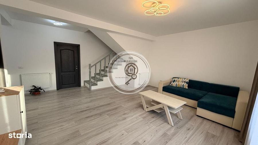 Casă cu 4 camere în Tractorul