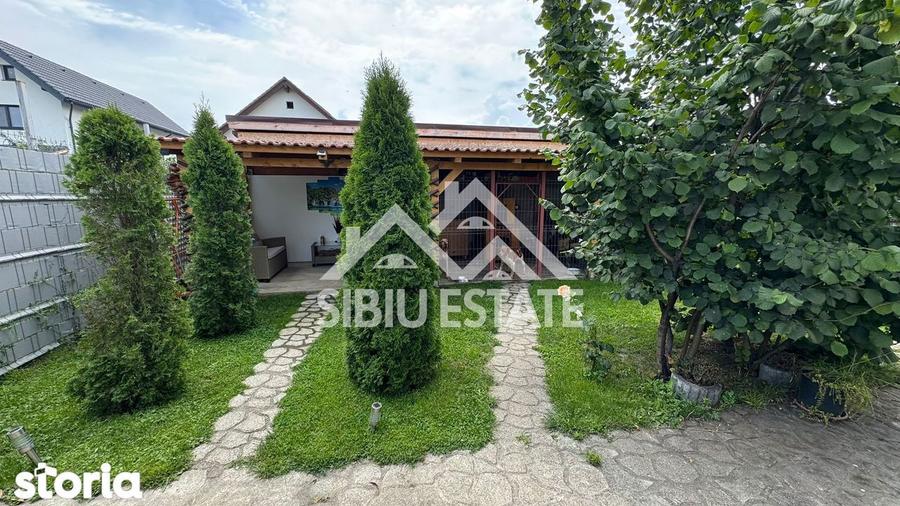 Casă cu 4 camere cu Teren 400 Mp în Central