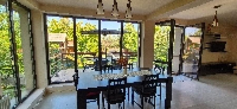 Casă cu 6 camere cu Teren 850 Mp în Breaza de Jos