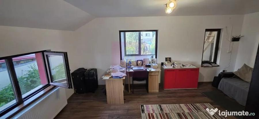 Vila 6 camere de vanzare in Banesti - 2