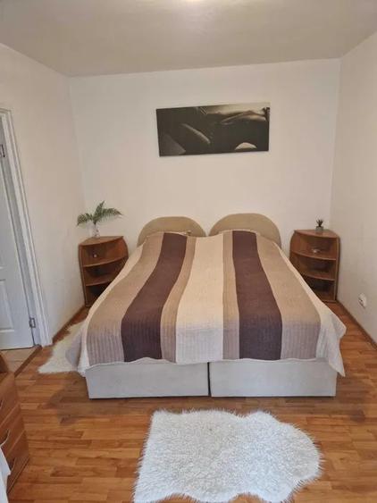 Apartament cu 2 camere semidecomandat, mobilat în Pajura