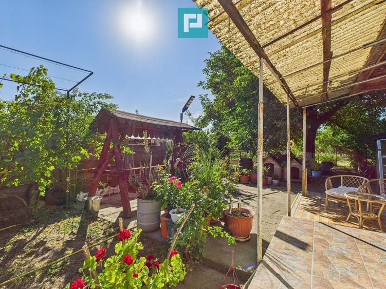 Casă individuală cu 4 camere cu Canalizare în Vinga