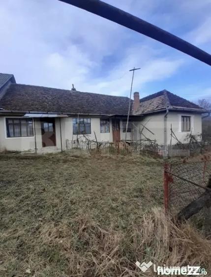 Casă cu 4 camere cu Teren 1922 Mp în Monor