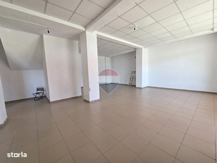 Spațiu comercial, de 50 mp, în Golești