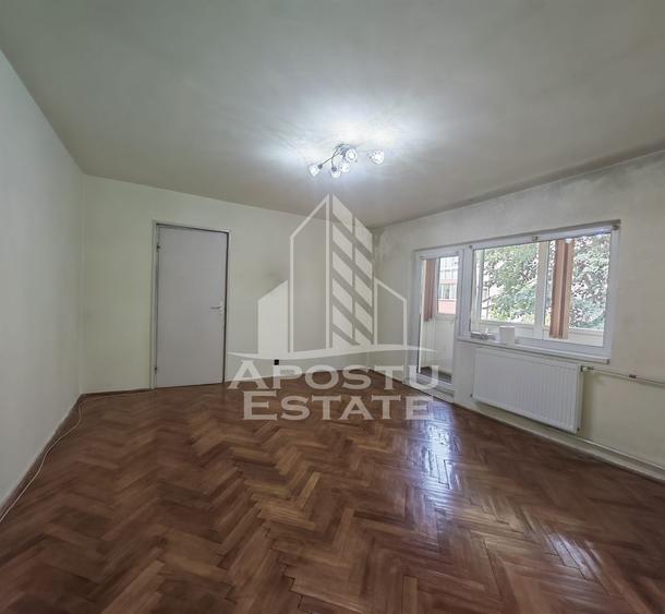 Apartament de vanzare cu 3 camere, 2 bai, 2 balcoane, zona Aradului - 1