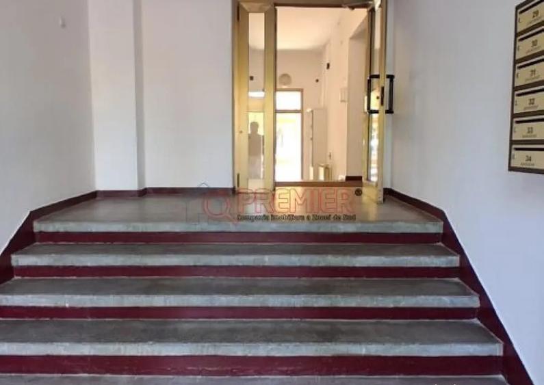 Apartament cu 4 camere decomandat în Octavian Goga