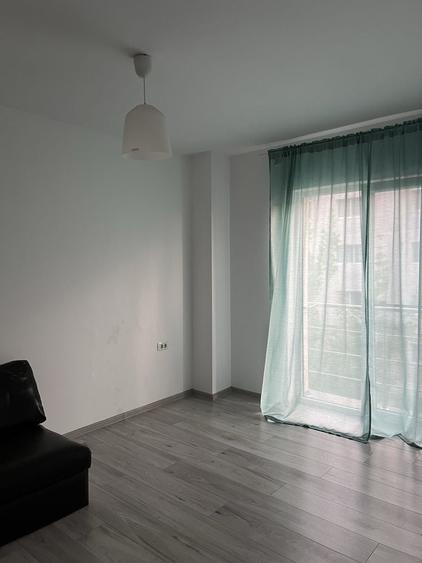 Apartament cu 3 camere decomandat în Micro 3