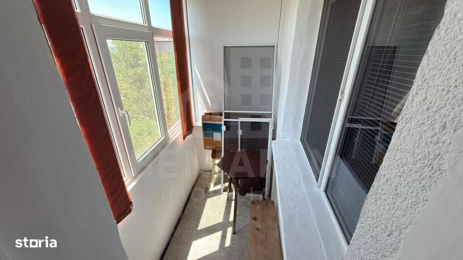 Apartament cu 3 camere decomandat în Valea Rosie — fotografia 1