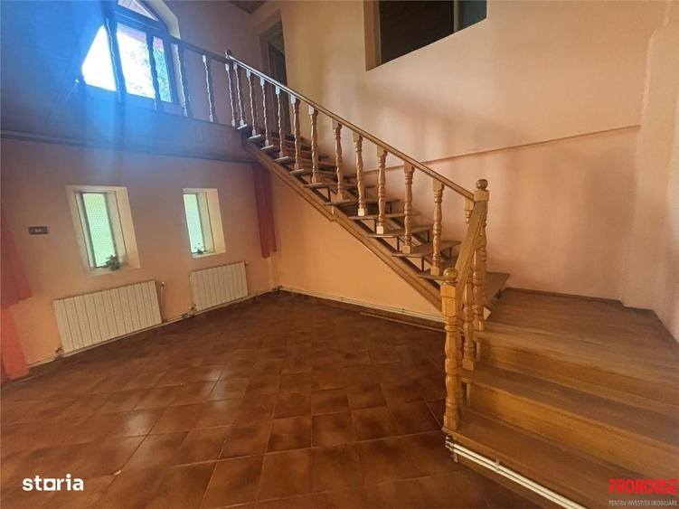 Casă cu 3 camere în Central