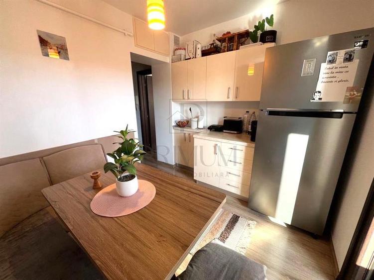 Apartament cu 3 camere decomandat, mobilat în Girocului — fotografia 3