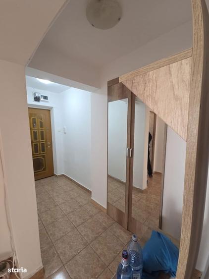 Apartament cu 2 camere decomandat în Micro 11