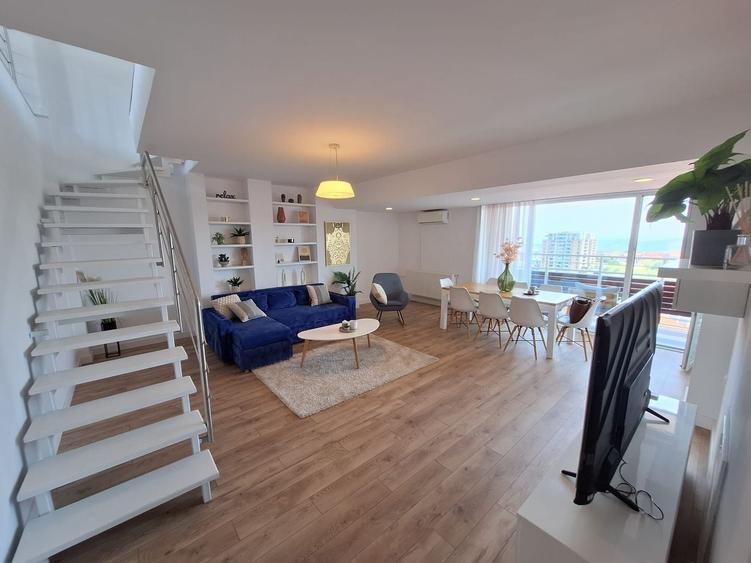 Apartament cu 5 camere decomandat, mobilat în Bună Ziua