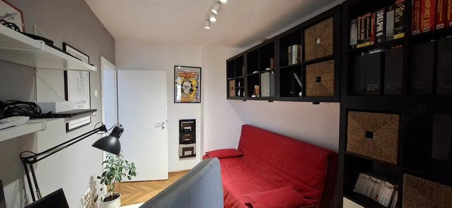 Apartament cu 4 camere decomandat în Olimpia-Stadion