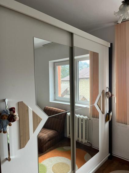 Apartament cu 4 camere decomandat în Central