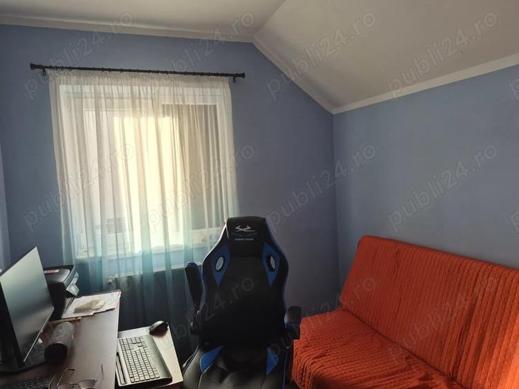 Casă cu 4 camere cu Teren 427 Mp în Central