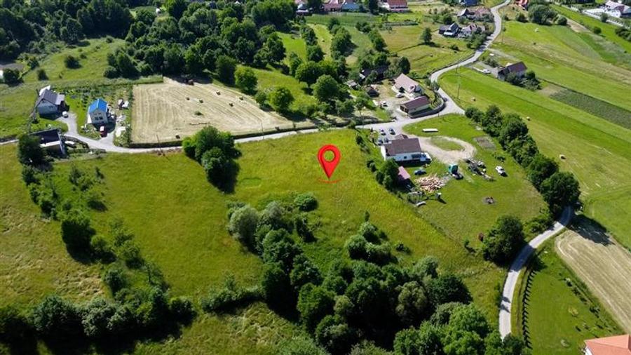 Teren intravilan de 5750 mp, în Ibănești