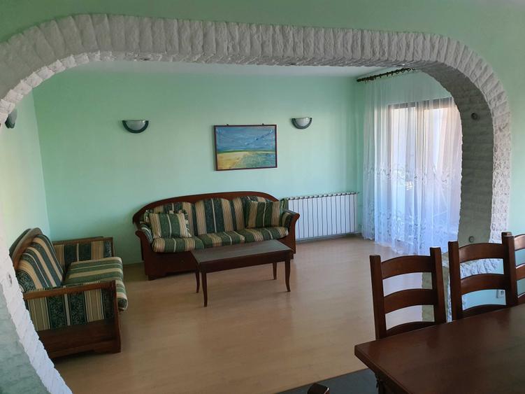 Apartament cu 3 camere decomandat în Rogerius