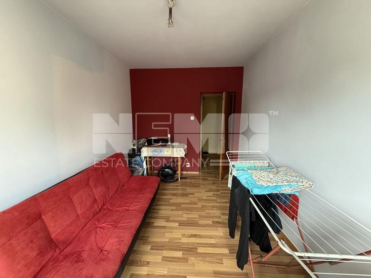 Apartament cu 3 camere semidecomandat în Central