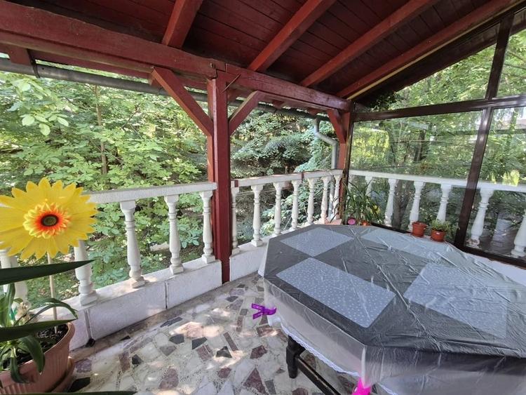 Casă cu Teren 240 Mp în Bere