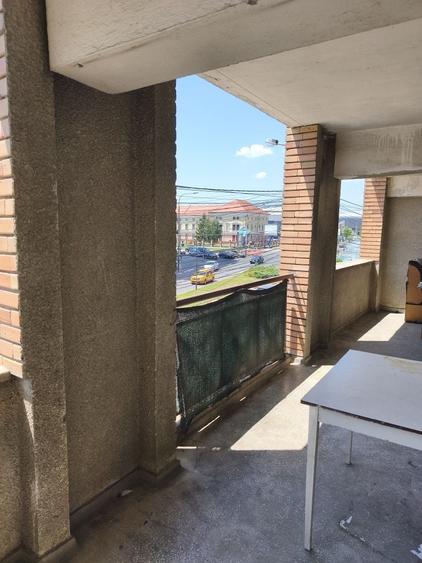 Apartament cu 2 camere decomandat în Exterior Vest