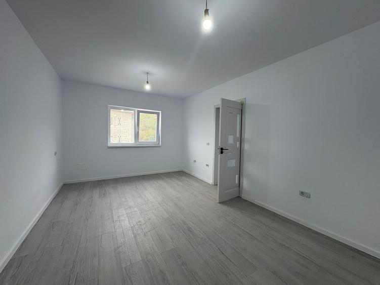 Casă individuală cu 4 camere cu Canalizare în Valea Lupului