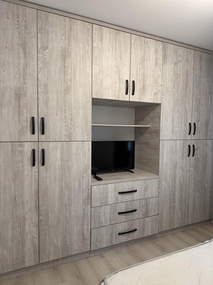 Apartament cu 3 camere decomandat în Craiovei