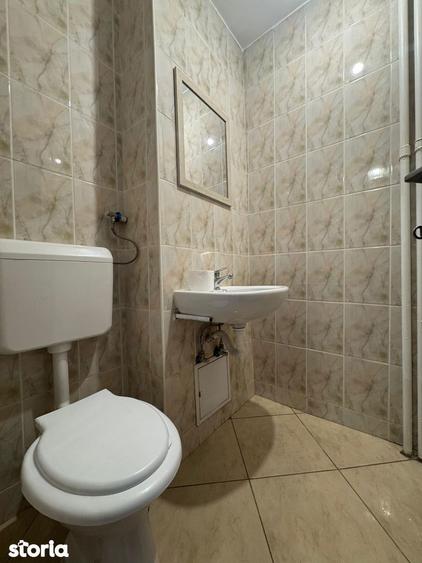Apartament cu 3 camere semidecomandat în Dorobanți