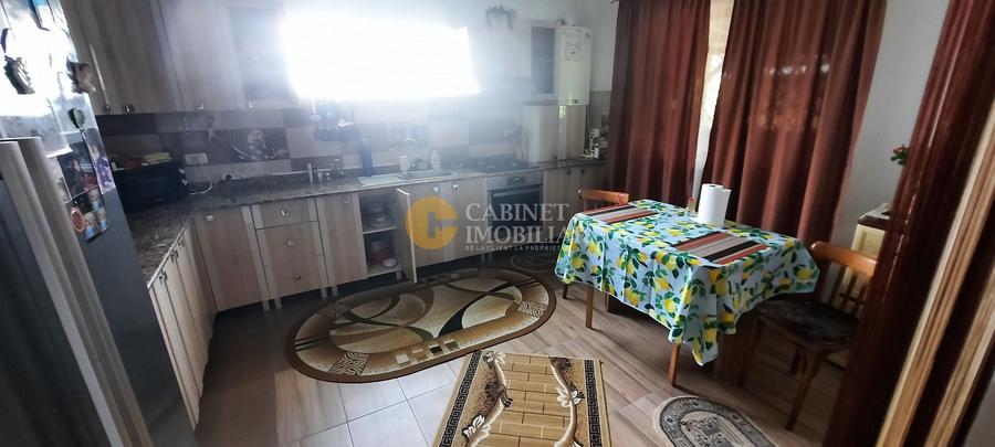 Casă individuală cu 4 camere cu Canalizare în Vocotești
