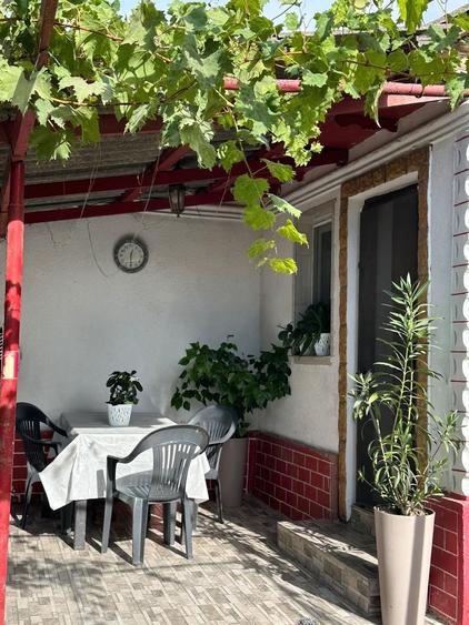 Apartament cu 3 camere decomandat în Exterior Vest