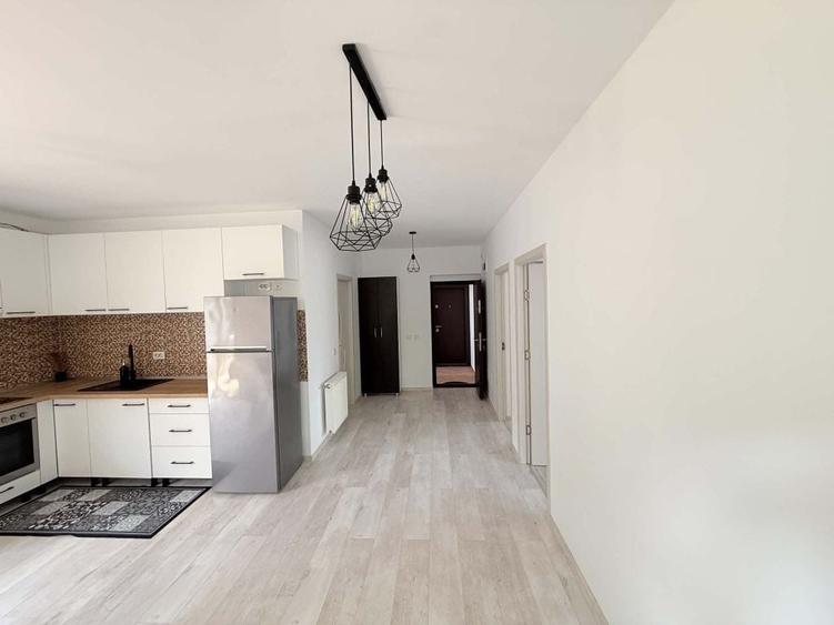 Apartament cu 3 camere decomandat în Vișan