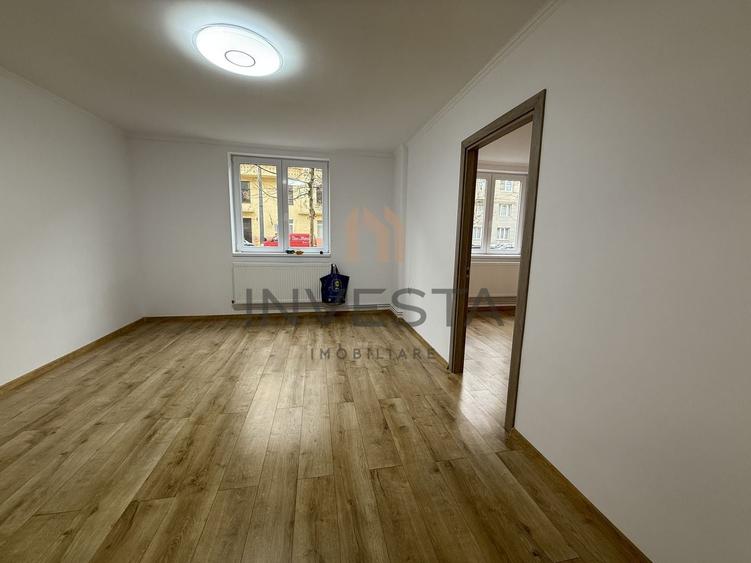 Apartament cu 3 camere semidecomandat în Central