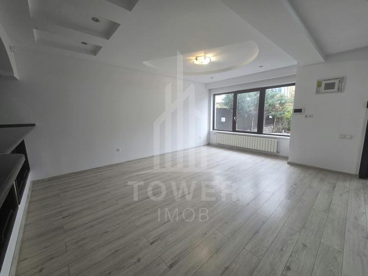 Casă individuală cu 5 camere cu Canalizare în Ultracentral