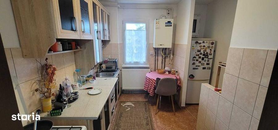 Apartament cu 2 camere semidecomandat, mobilat în Gemenii