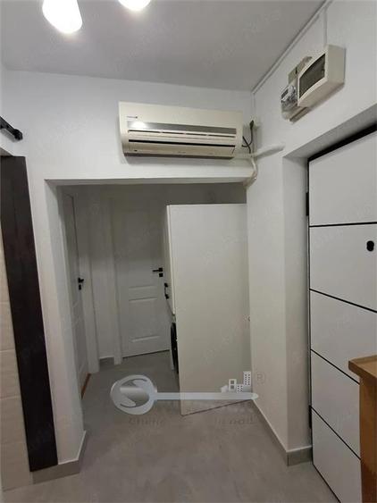 Apartament cu 2 camere decomandat în Hala Centrală