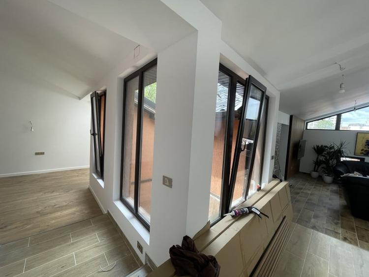 Apartament cu 2 camere semidecomandat, mobilat în Grivița