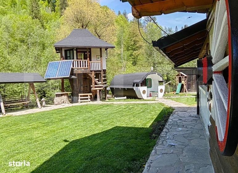 Casă cu 4 camere în Vama