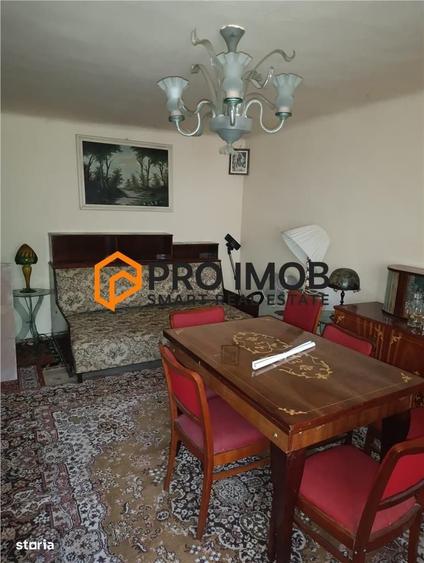 Casă cu 4 camere semidecomandat în Merei