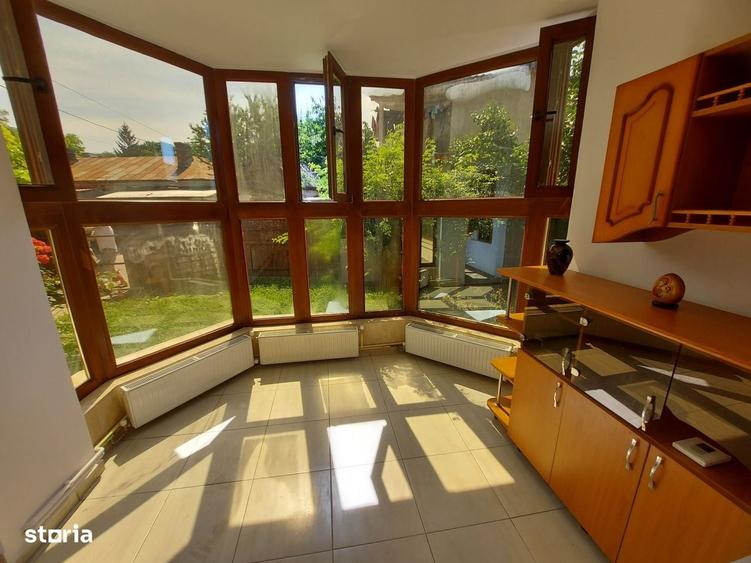 Casă cu 2 camere cu Teren 200 Mp în Central