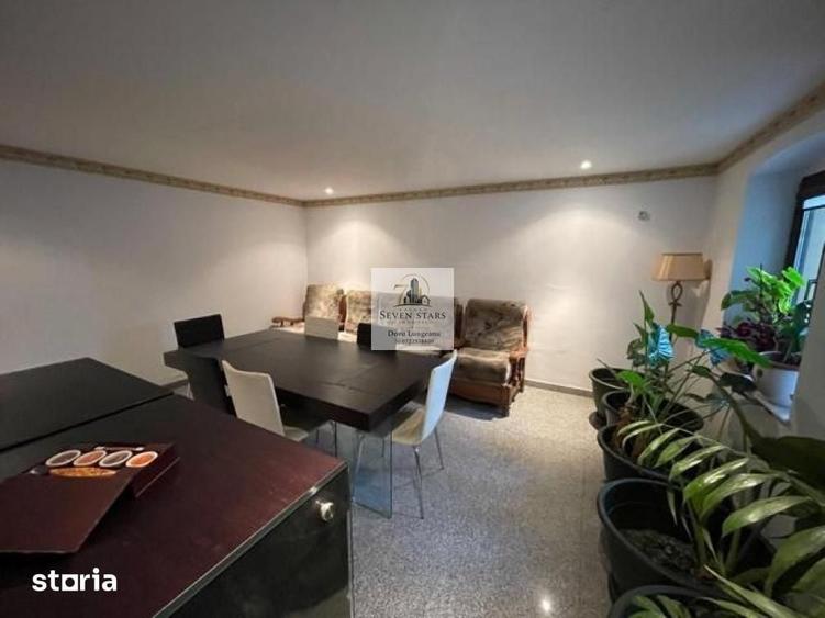 Spațiu comercial, de 77 mp, în Centrul Civic