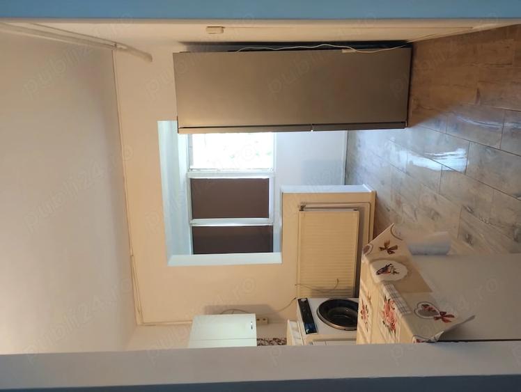 Vand apartament o camera Iza - 1