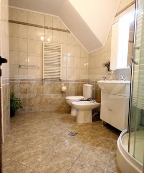 Casă cu 5 camere cu Teren 767 Mp în Central