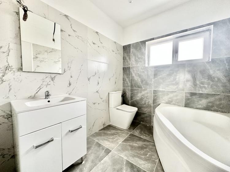Duplex cu 4 camere cu Canalizare în Moșnița Nouă